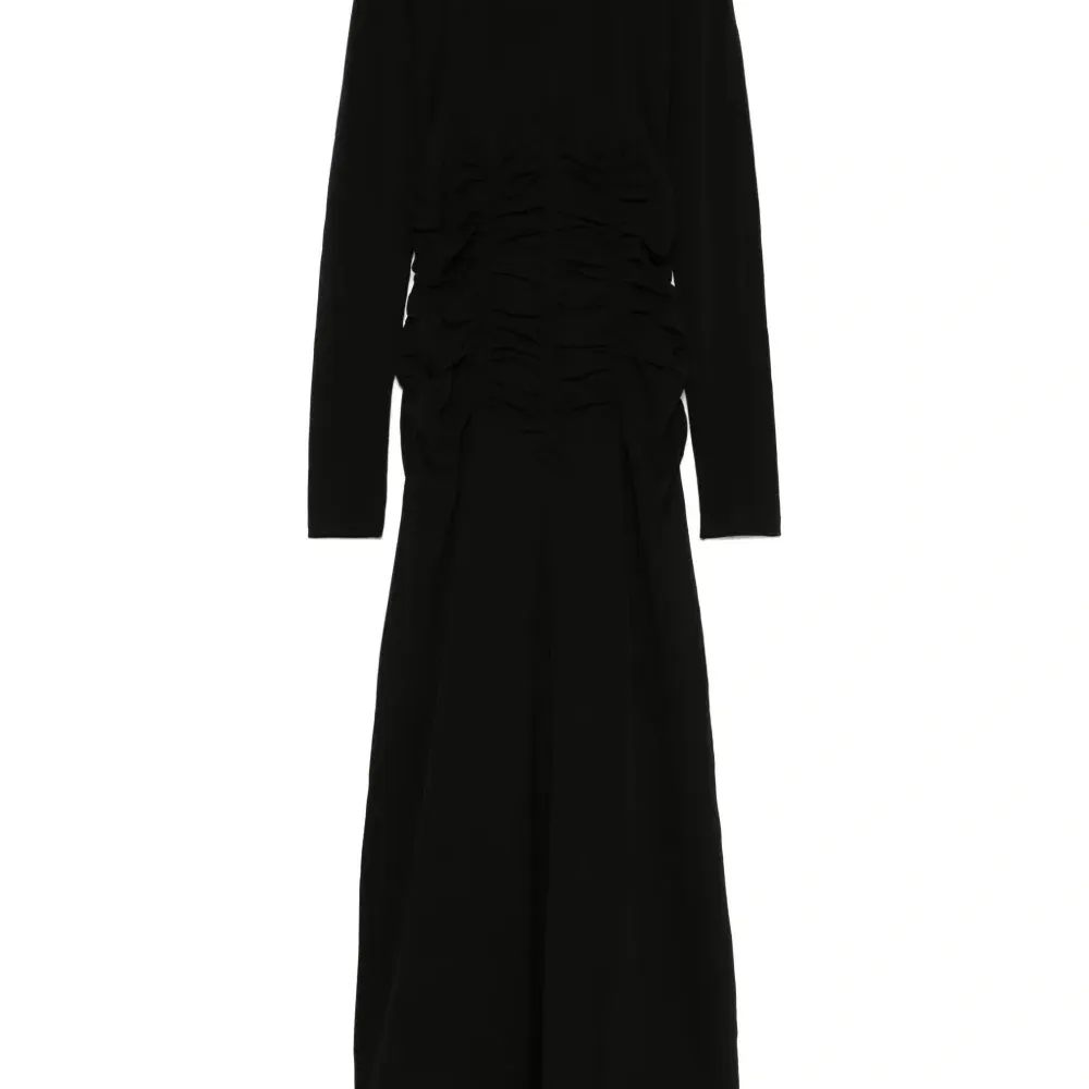 Платье с высоким воротником и сборками