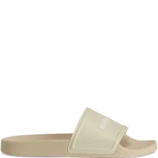 Шлепанцы с тисненым логотипом