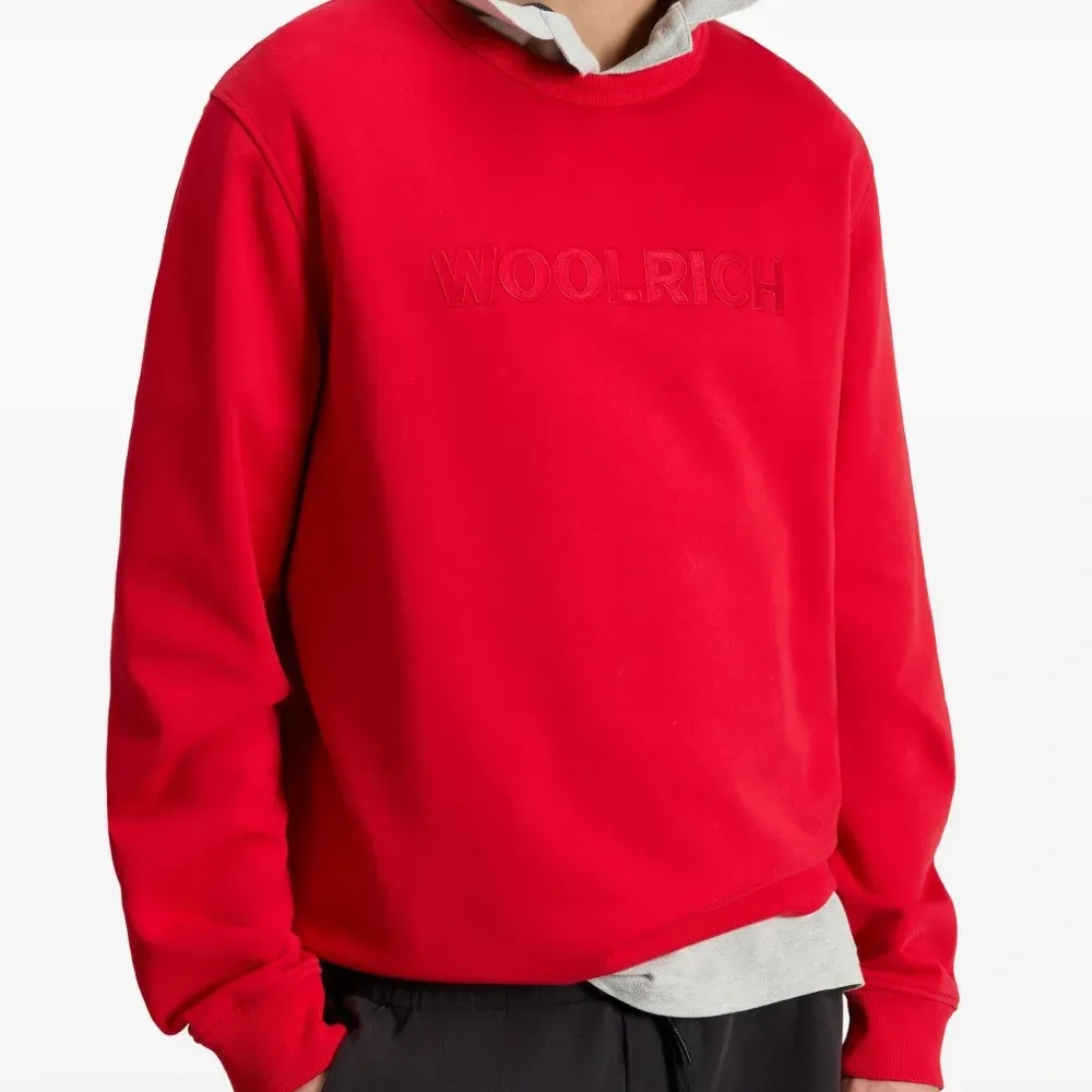 Толстовка с вышитым логотипом