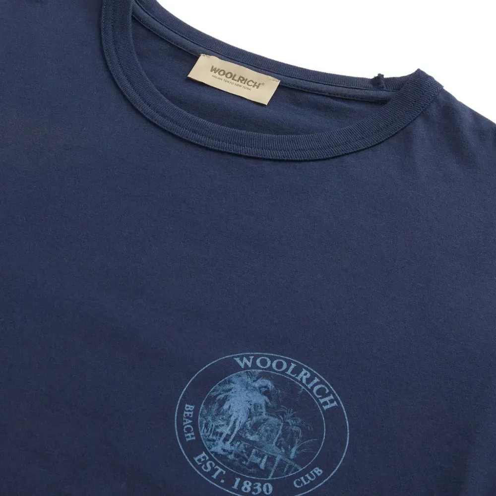 Футболка с графичным принтом