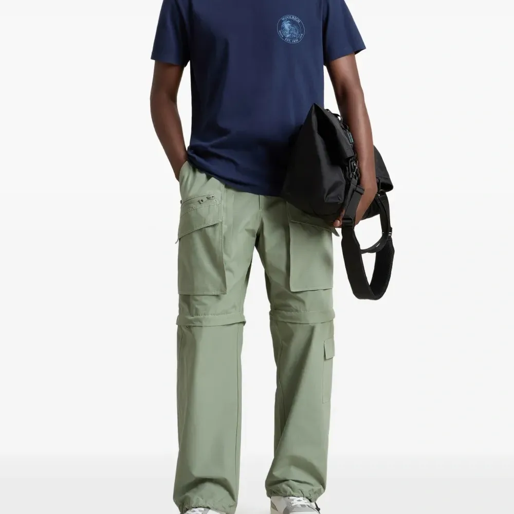 Футболка с графичным принтом