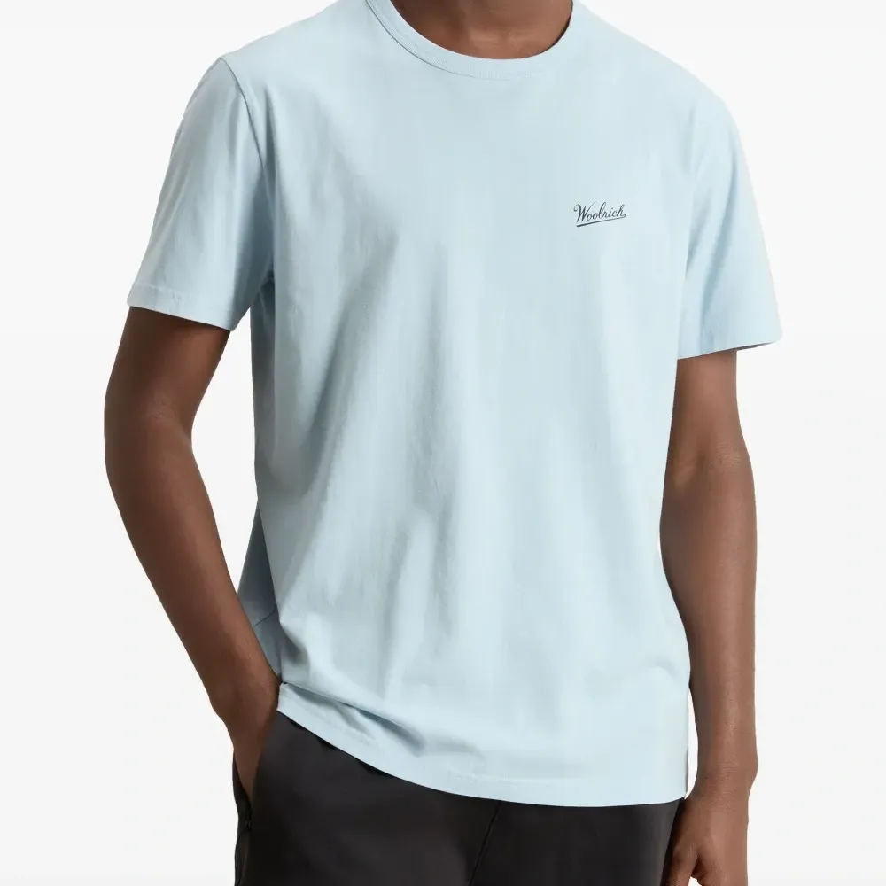 Футболка с логотипом