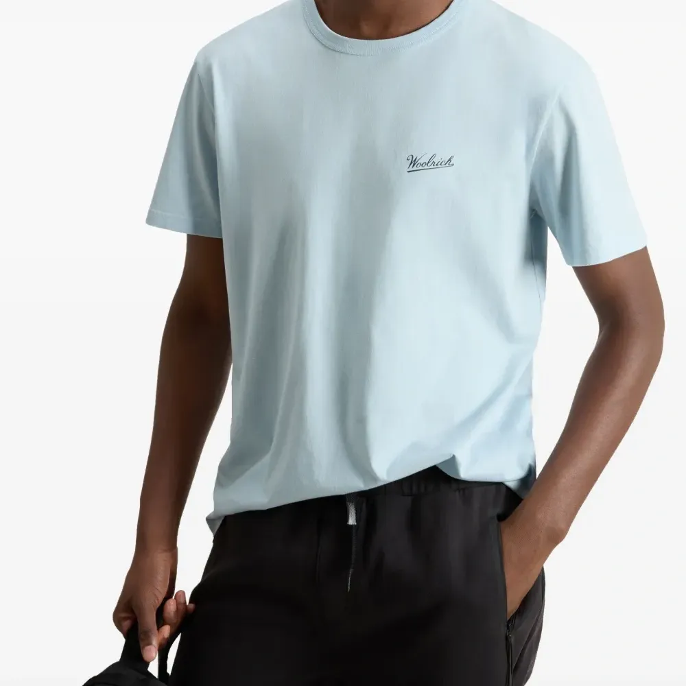 Футболка с логотипом