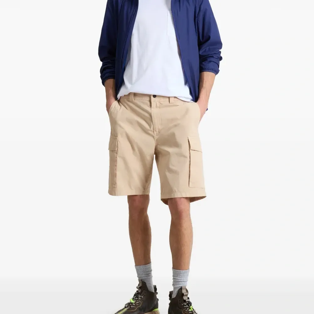 Футболка с карманом