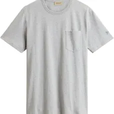 Футболка с карманом и логотипом