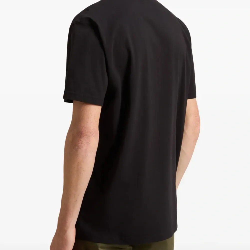 Футболка с логотипом