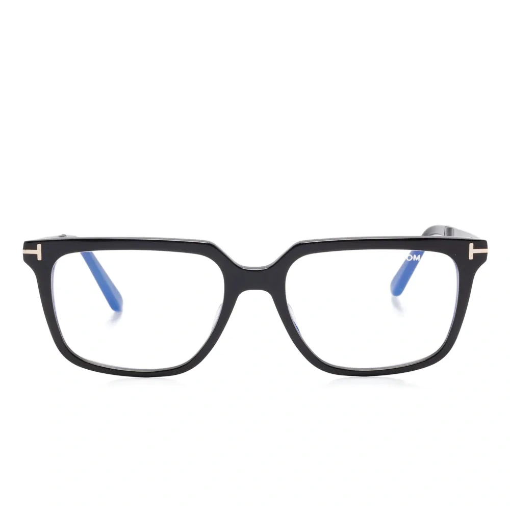 Очки в прямоугольной оправе