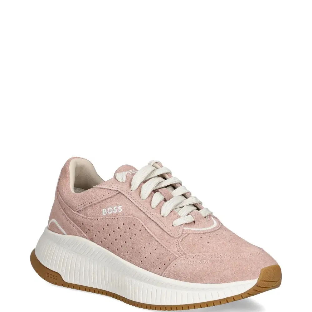 Кроссовки на шнуровке