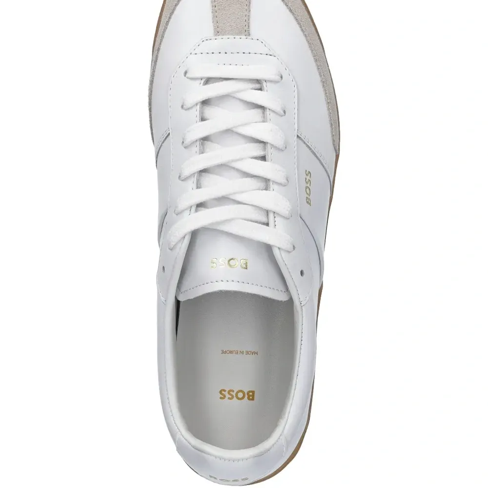 Кроссовки с логотипом