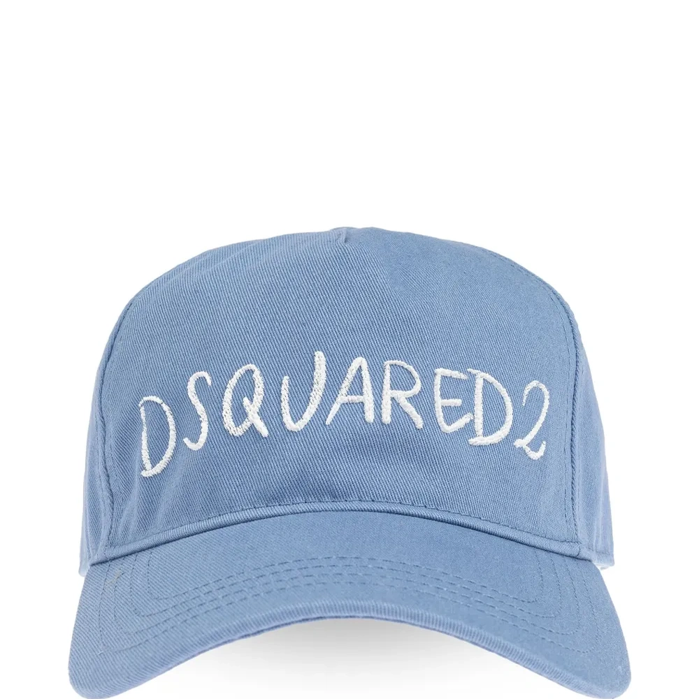 Кепка с вышитым логотипом