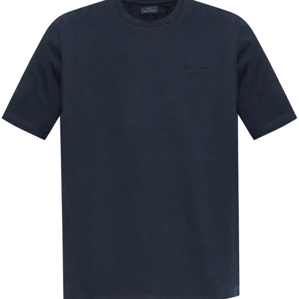 Футболка с вышитым логотипом