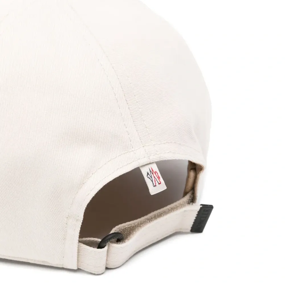 Бейсбольная кепка