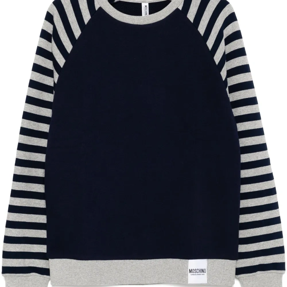 Толстовка с контрастными полосками