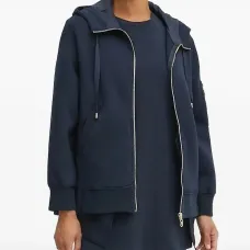 Футболка с вышитым логотипом Футболка с вышитым логотипом