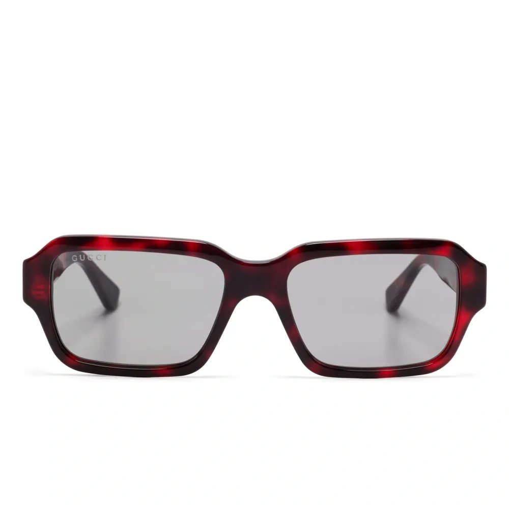 Солнцезащитные очки в оправе черепаховой расцветки