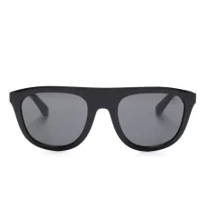 Солнцезащитные очки в квадратной оправе