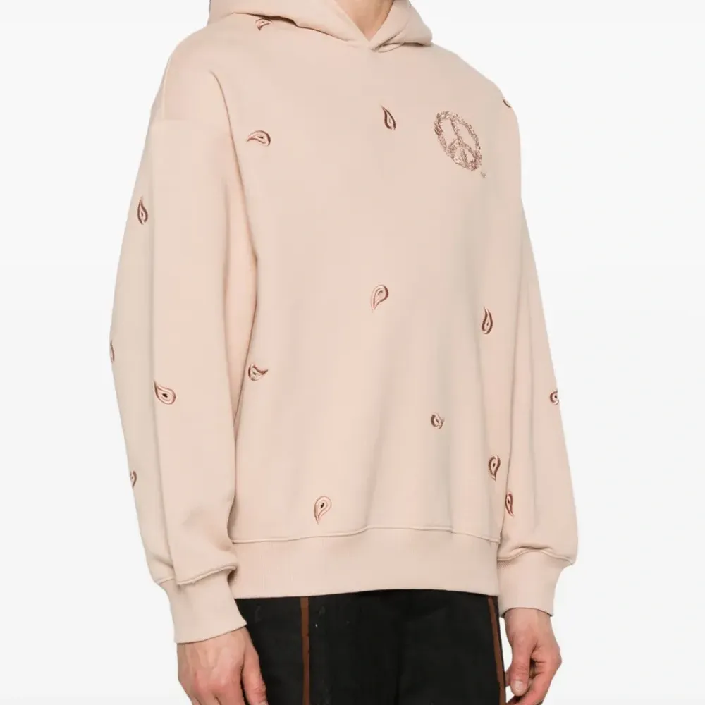 Худи с вышивкой