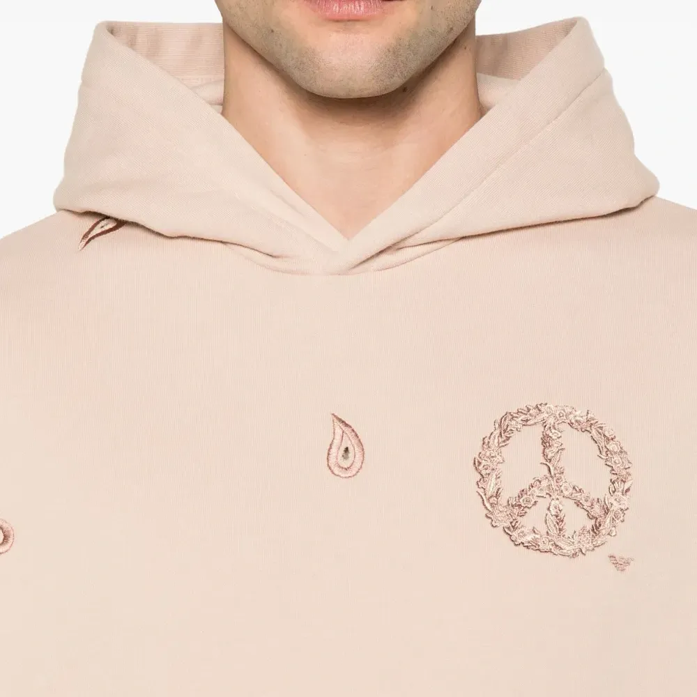 Худи с вышивкой