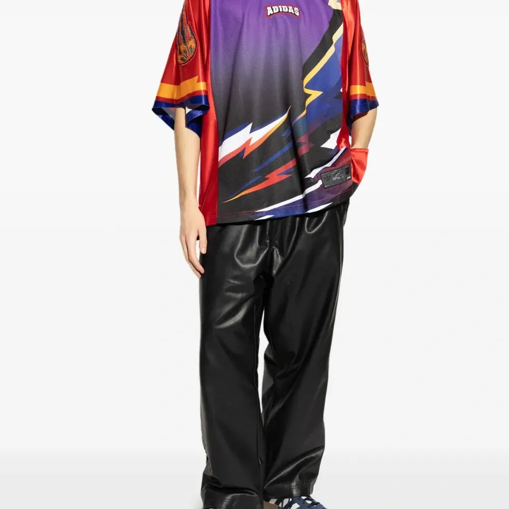 Футболка Adilenium Season 3 Футболка Adilenium Season 3