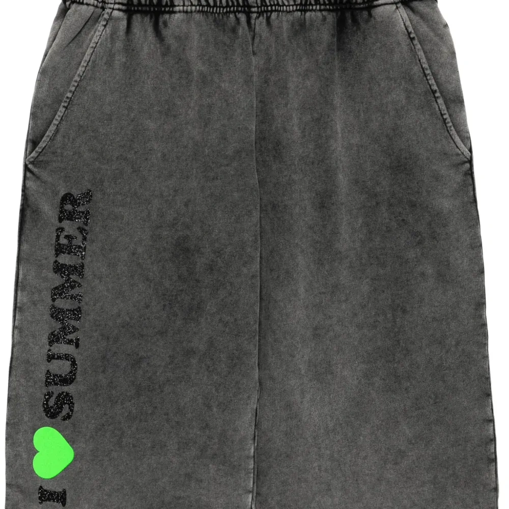 Шорты с надписью