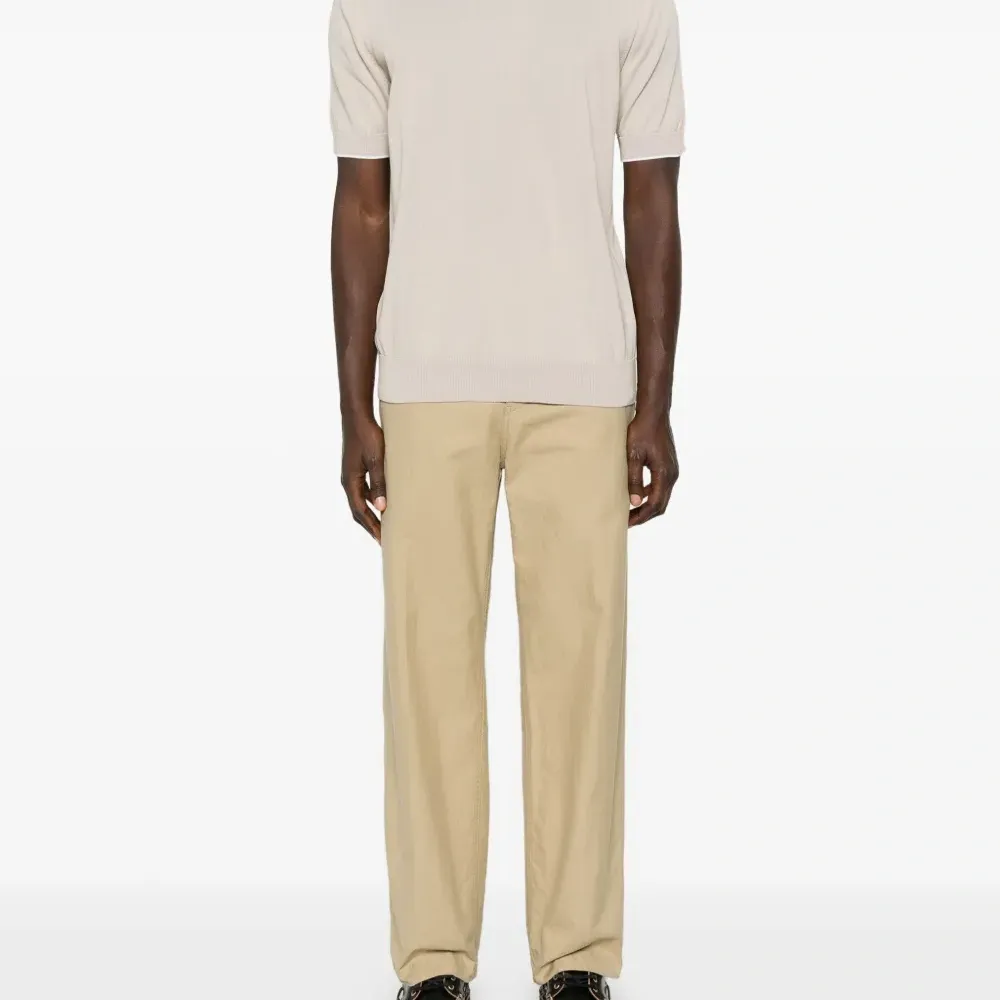 Футболка с круглым вырезом Футболка с круглым вырезом