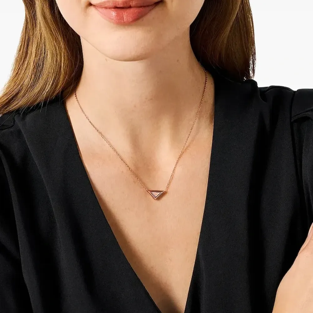 Набор украшений с подвеской-логотипом