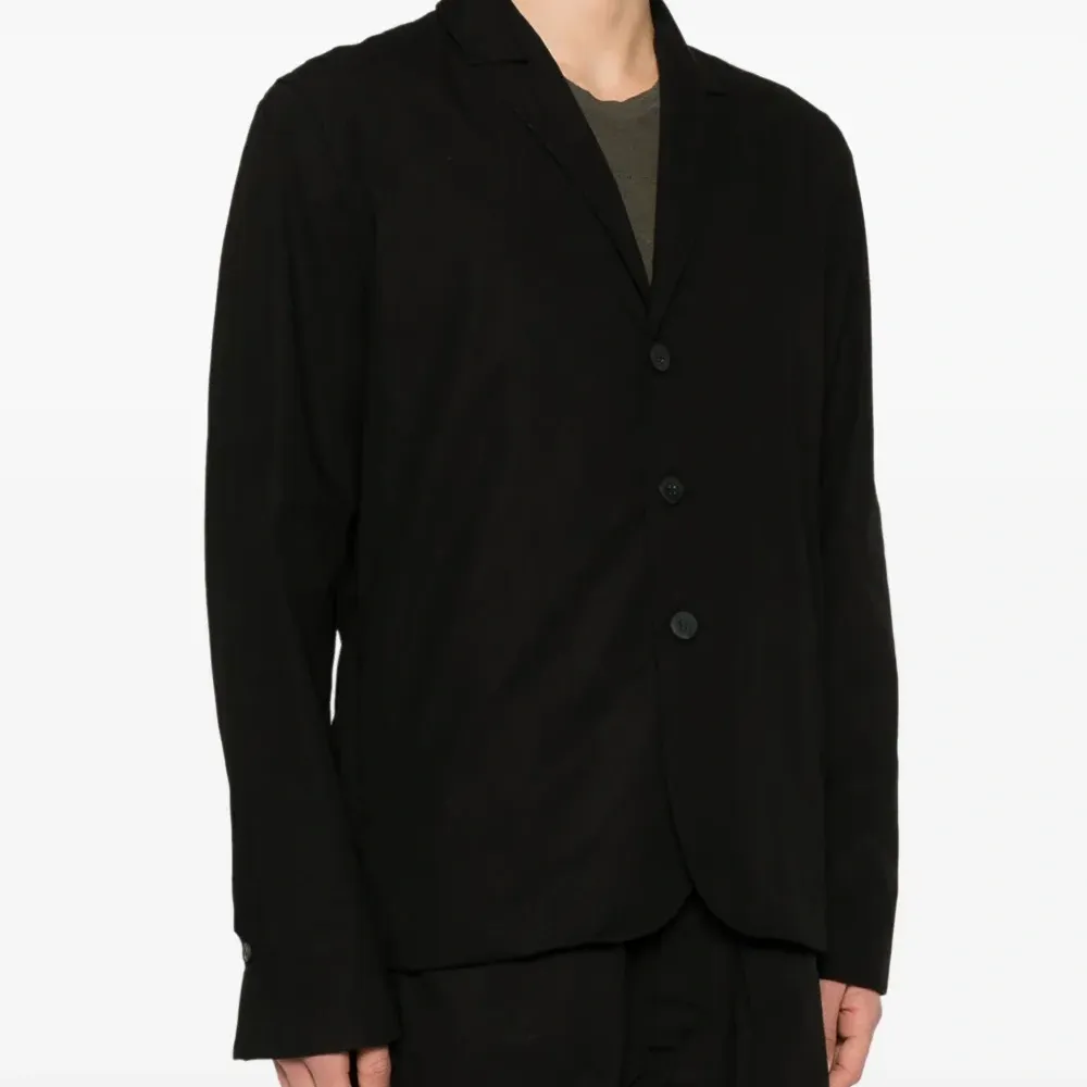 Пиджак с разрезом