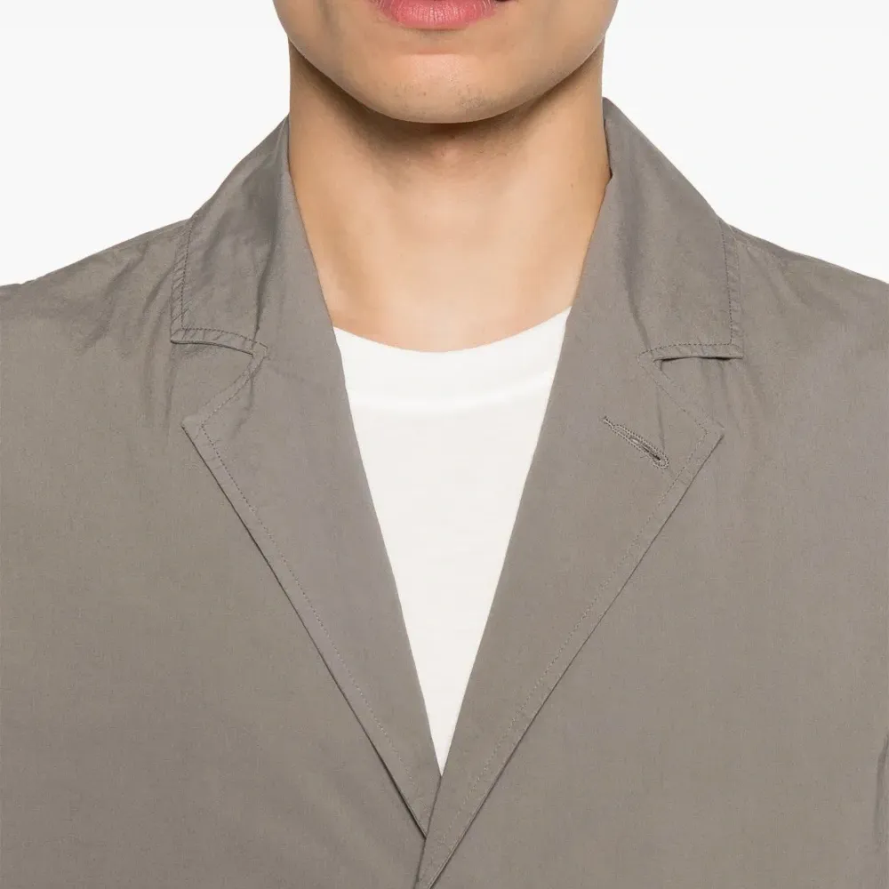 Пиджак с разрезом