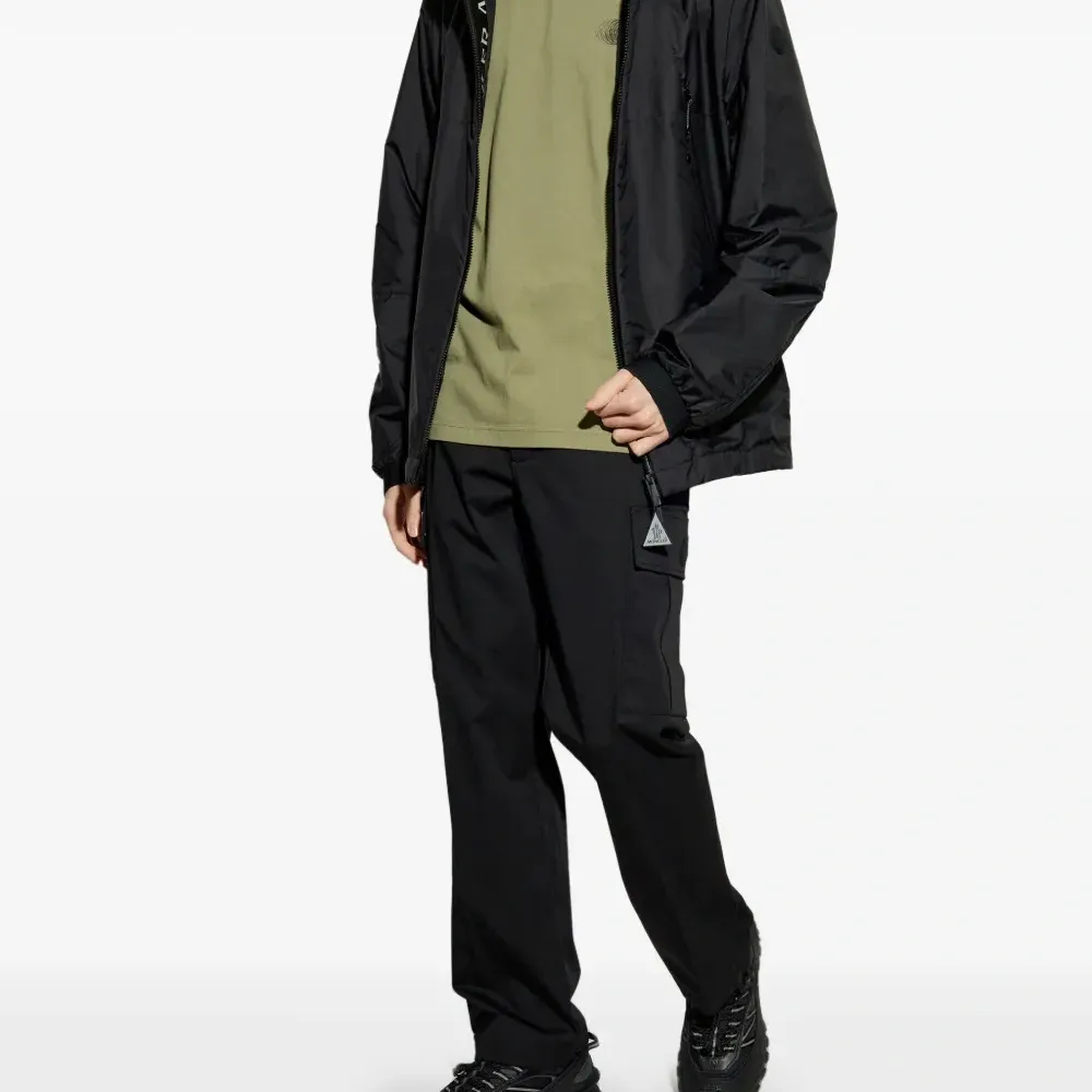 Футболка с нашивкой-логотипом Футболка с нашивкой-логотипом