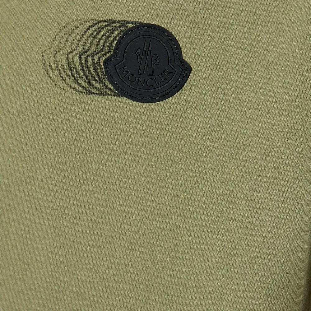 Футболка с нашивкой-логотипом Футболка с нашивкой-логотипом