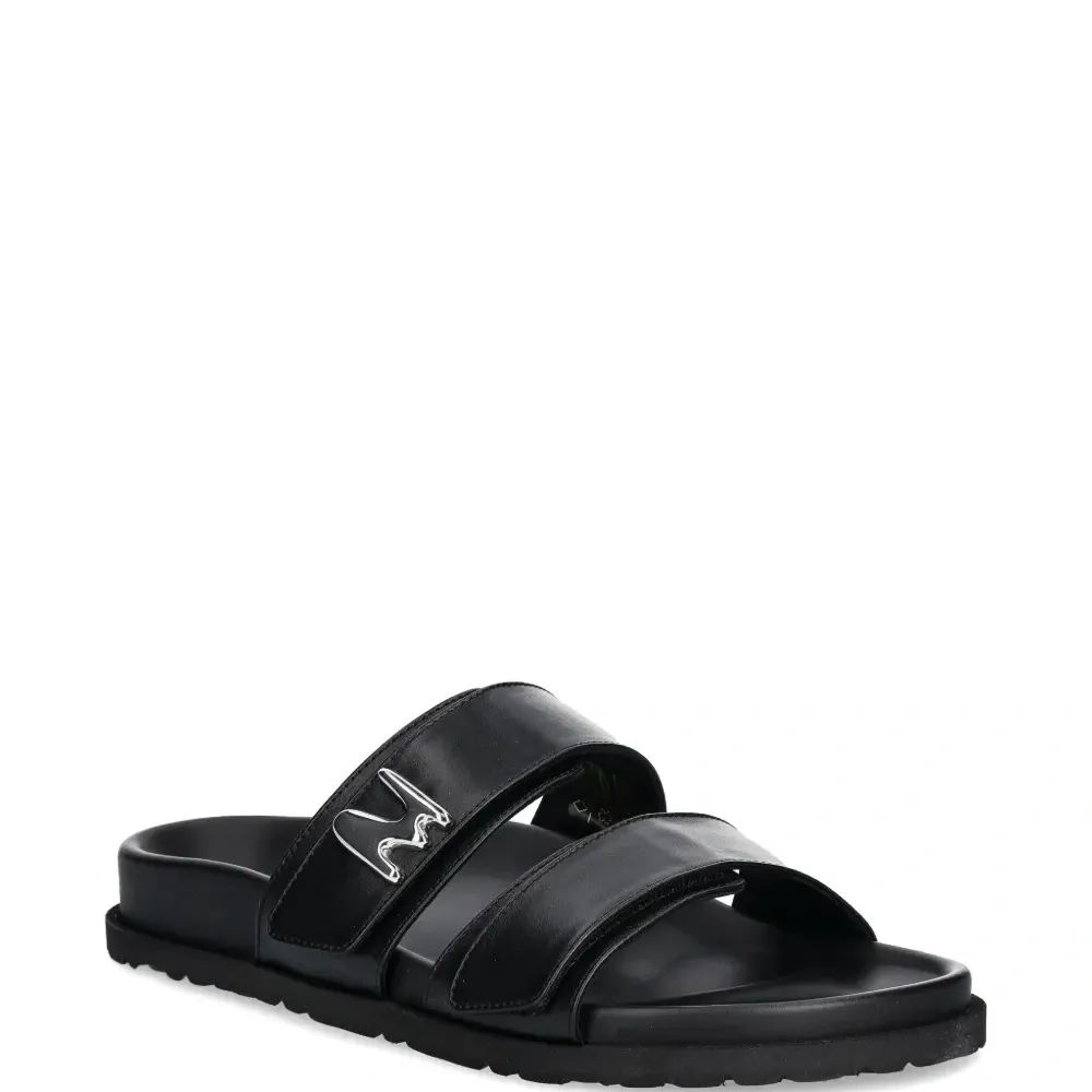 Шлепанцы с логотипом