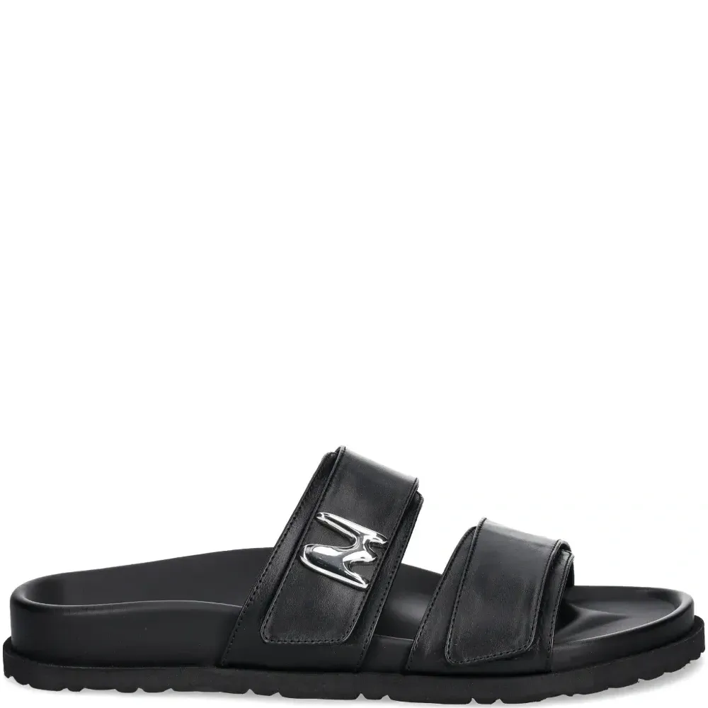 Шлепанцы с логотипом