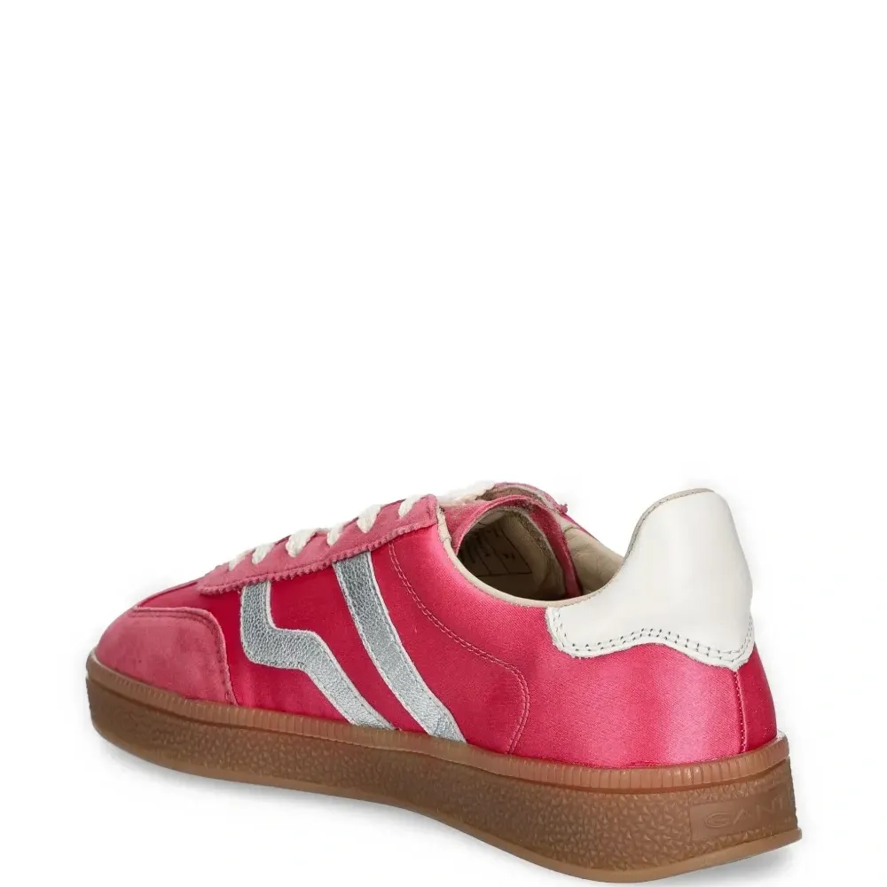 Кожаные кроссовки