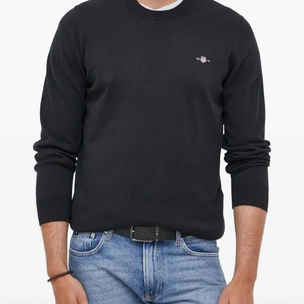 Толстовка с вышитым логотипом