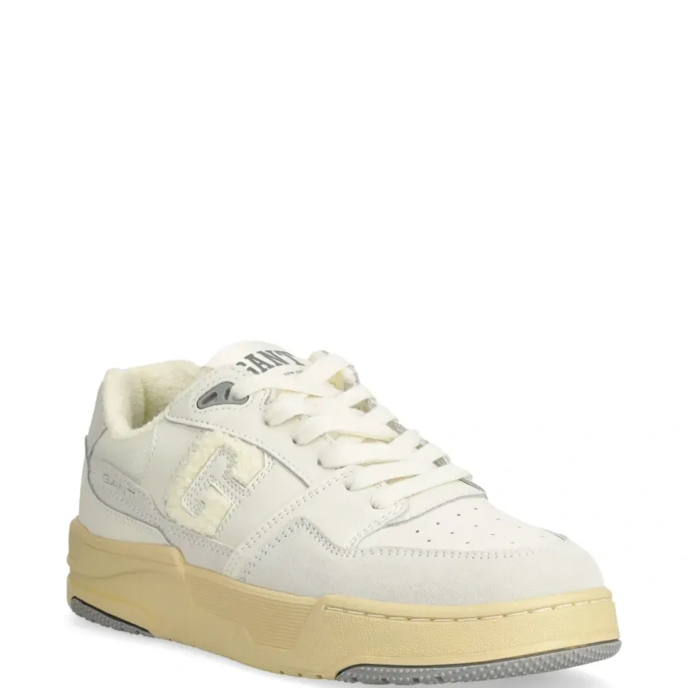 Кеды с нашивкой-логотипом