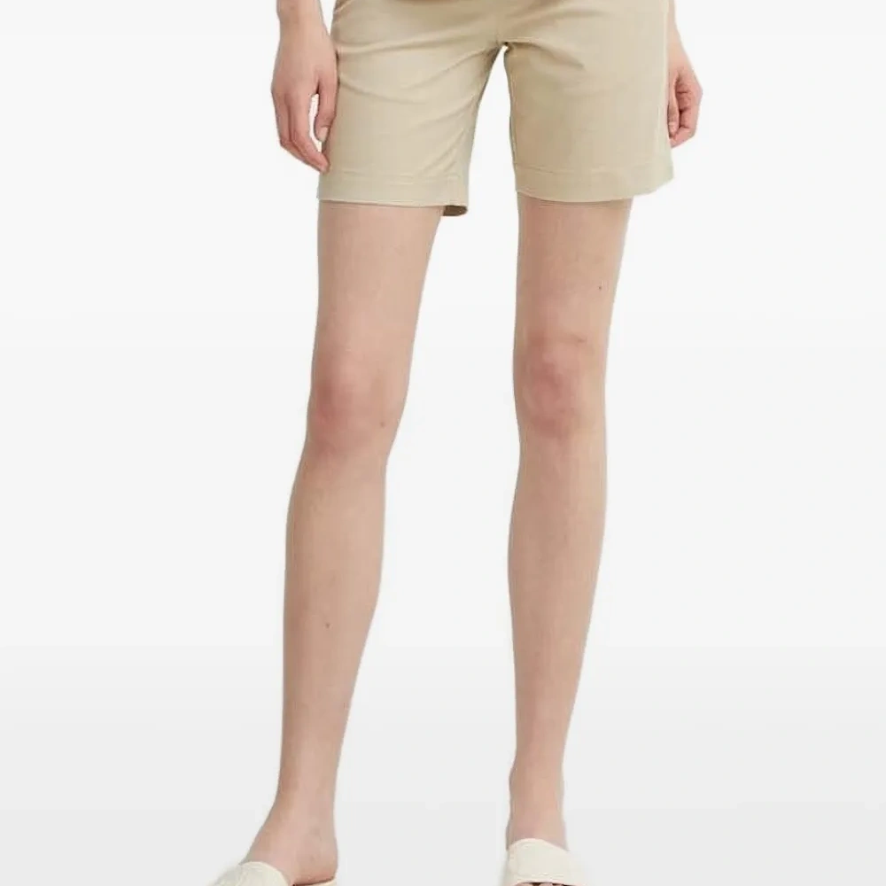 Шорты строгого кроя