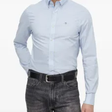 Рубашка с вышитым логотипом