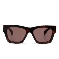 Солнцезащитные очки в квадратной оправе