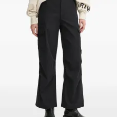 Брюки с накладными карманами Брюки с накладными карманами