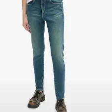 Джинсы с нашивкой-логотипом Джинсы с нашивкой-логотипом