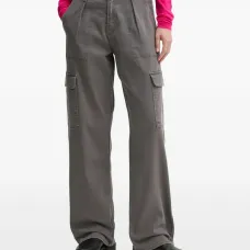 Брюки с накладными карманами Брюки с накладными карманами