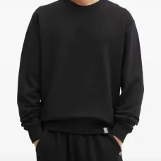 Свитшот с круглым вырезом