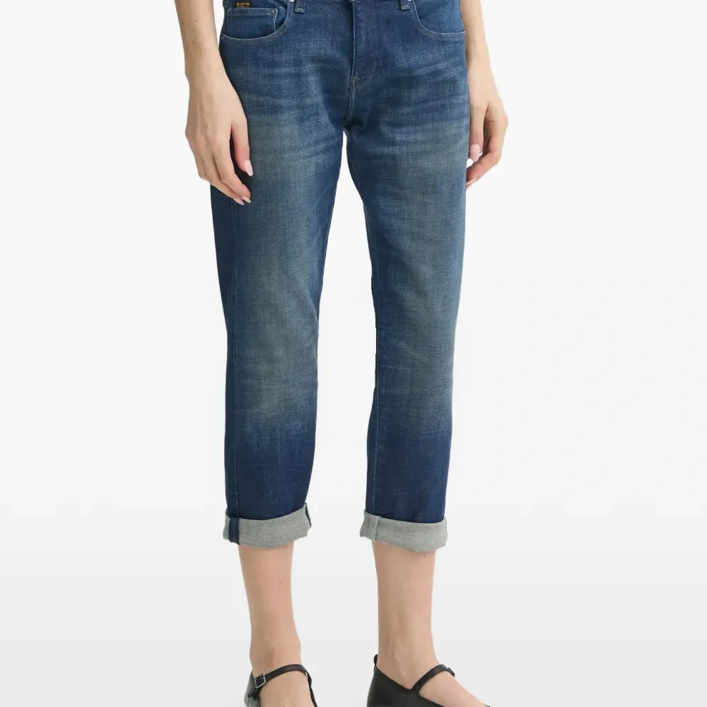 Джинсы с карманами