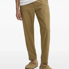 Зауженные брюки со складками Зауженные брюки со складками