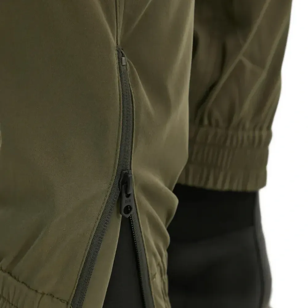 Брюки на молнии