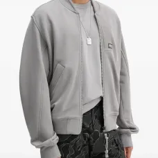 Толстовка на молнии с вышивкой