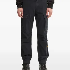 Брюки с накладными карманами