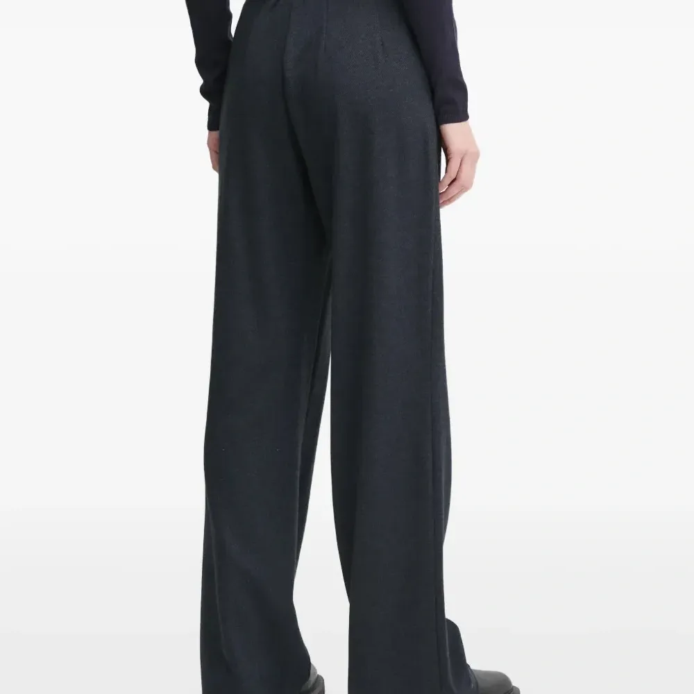 Брюки в складку