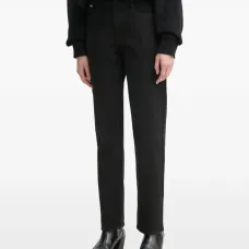 Джинсы с пятью карманами Джинсы с пятью карманами