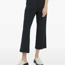 Брюки прямого кроя с карманами Брюки прямого кроя с карманами